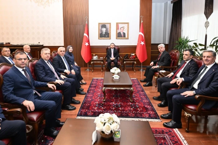 Adalet Bakanı Akın G&uuml;rlek Sakarya&rsquo;da