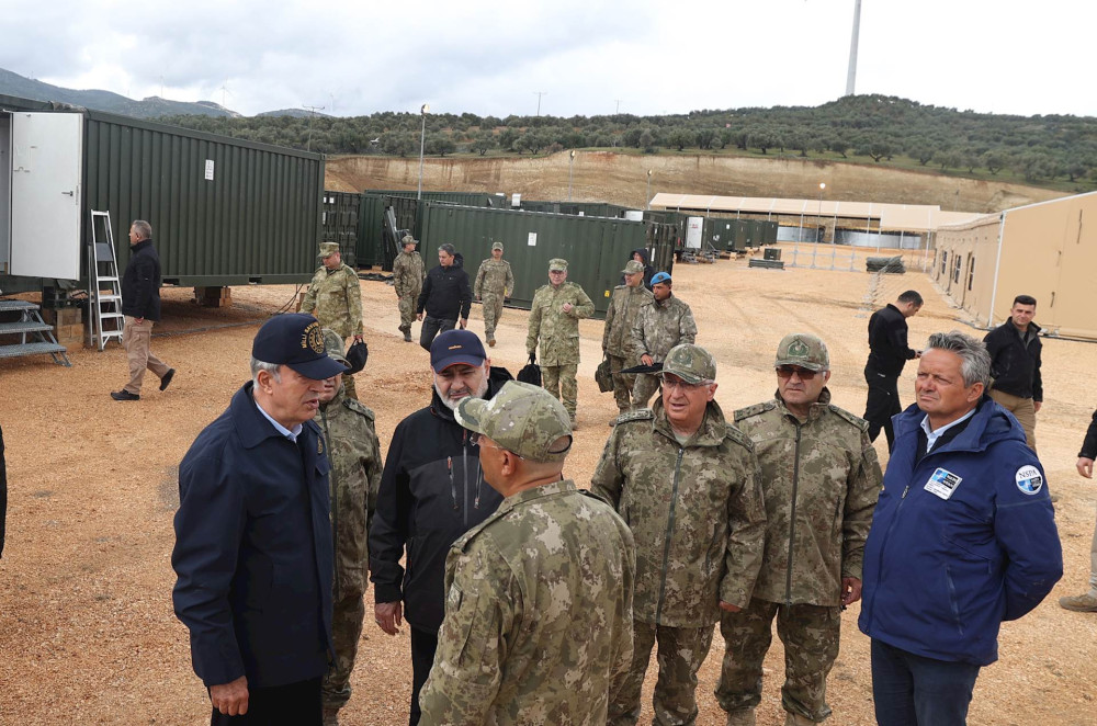 Bakan Akar, Kırıkhan'daki çalışmaları inceledi
