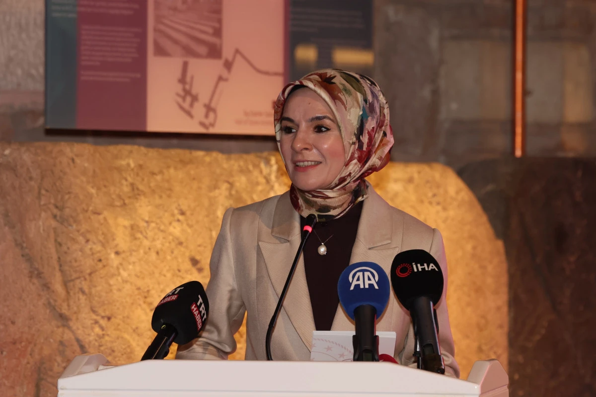 Bakan G&ouml;ktaş, Dijital D&uuml;nyada &Ccedil;ocukları G&uuml;&ccedil;lendirme Programında Konuştu