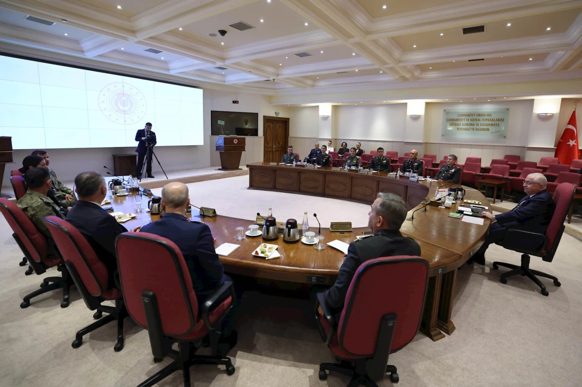 Bakan Güler: Ordumuzun gücünü sürekli tahkim ediyoruz