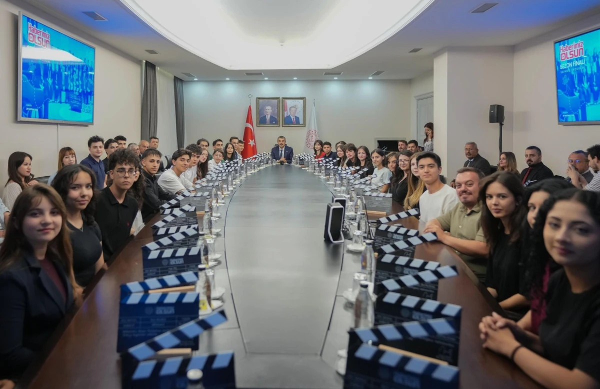 BAKAN TEKİN SEZON FİNALİ YAPAN "HABERİMİZ OLSUN" EKİBİNİ KABUL ETTİ