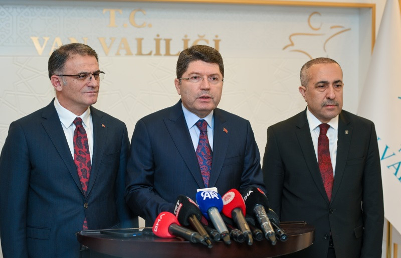 Bakan Tunç: Terörsüz Türkiye'nin şafağındayız