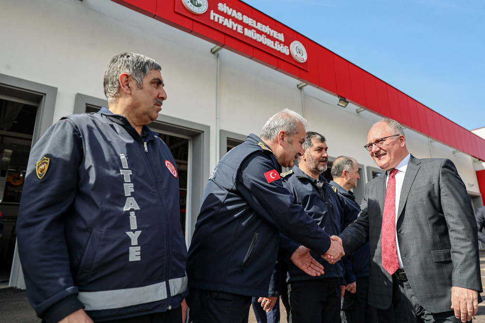 Başkan Bilgin, kahraman itfaiyecilerle buluştu