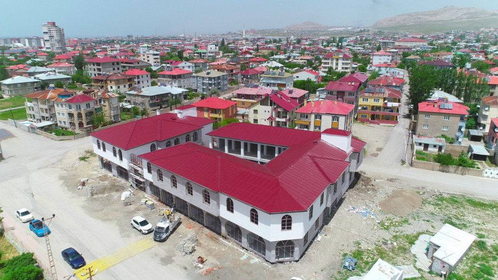 Bedesten çarşısı açılışa hazırlanıyor