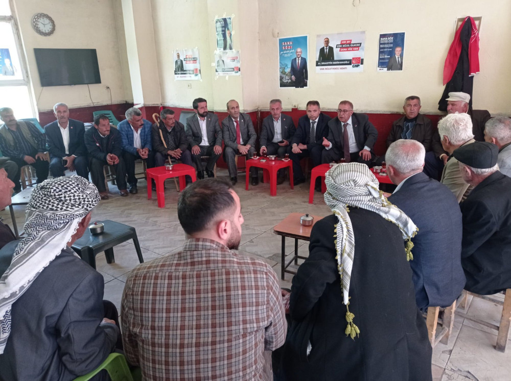 Bedirhanoğlu&rsquo;ndan, Bah&ccedil;esaray&rsquo;a ziyaret