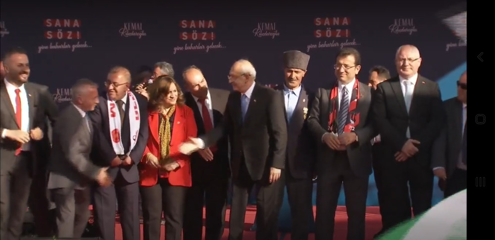 CHP Adayı &Ccedil;i&ccedil;ek&rsquo;in Van&rsquo;a Stadyum Talebine İmamoğlu&rsquo;ndan M&uuml;jde