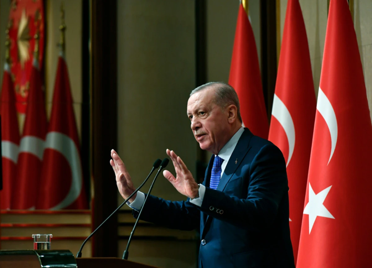 Cumhurbaşkanı Erdoğan: "T&uuml;rkiye'nin g&uuml;&ccedil;l&uuml; olmak dışında se&ccedil;eneği yoktur"