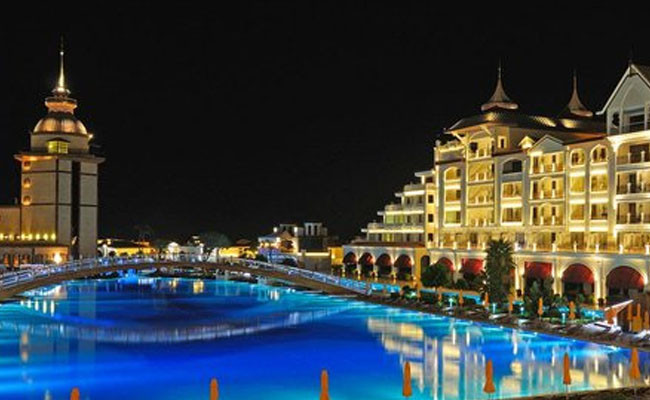 Lüks otellerin ziyaretçileri İngiliz ve Amerikalılar  