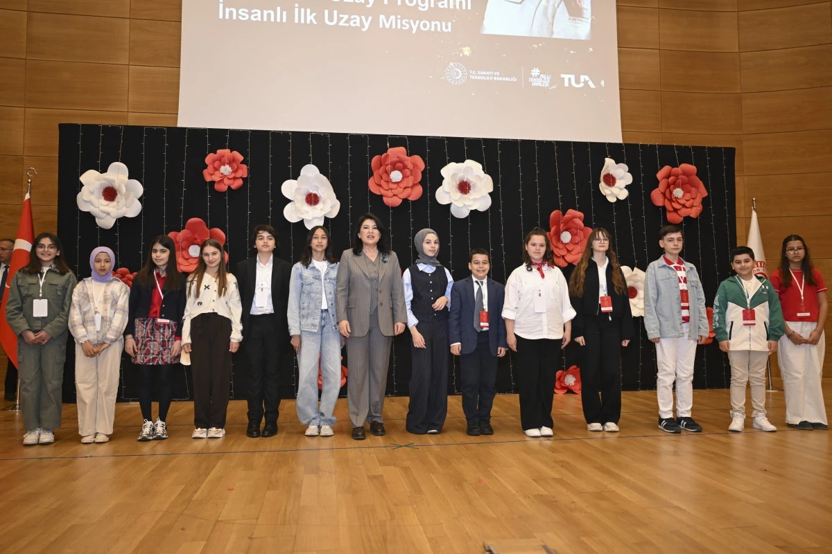 MECLİS'TE "23 NİSAN &Ccedil;OCUK FORUMU" D&Uuml;ZENLENDİ