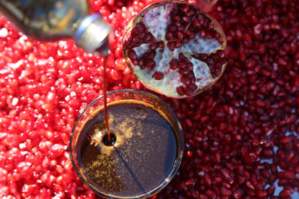 Nar ekşisi izlenimi veren narlı sosların arzı yasaklandı