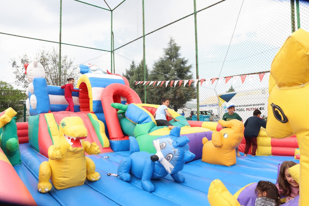 TBMM Çocuk Bahçesi ve Bilim Şenliği deprem bölgesinde