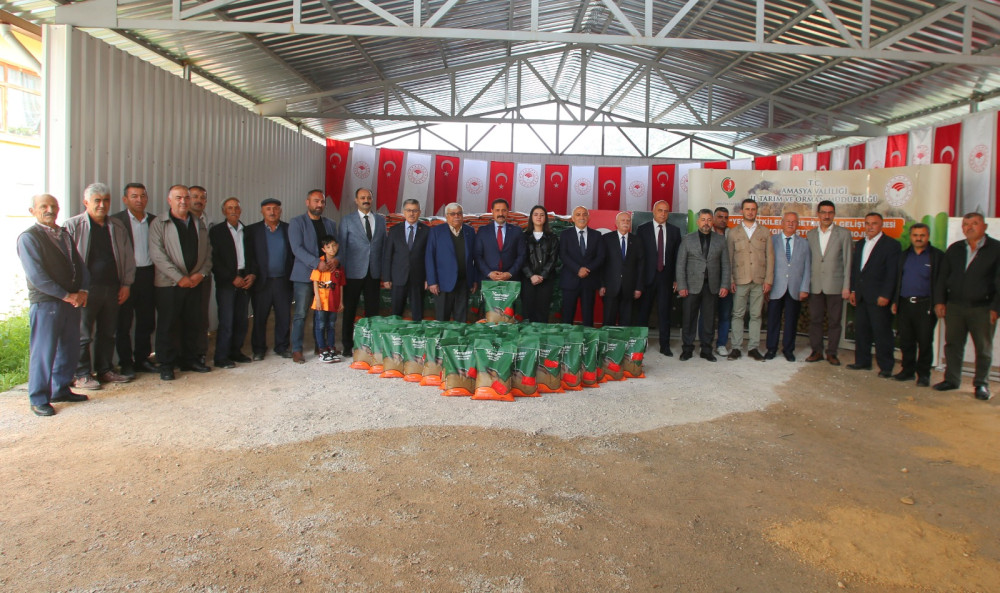 Üreticilere Yonca Tohumu Dağıtıldı