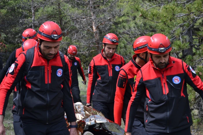 Van Genç Memur-Sen MAK Ekibi ‘Depreme Hazırız’ Mesajı Verdi