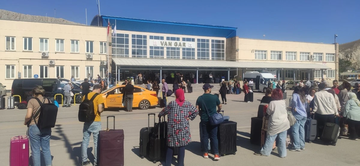 Van-Tahran Tren Seferleri Devam Ediyor